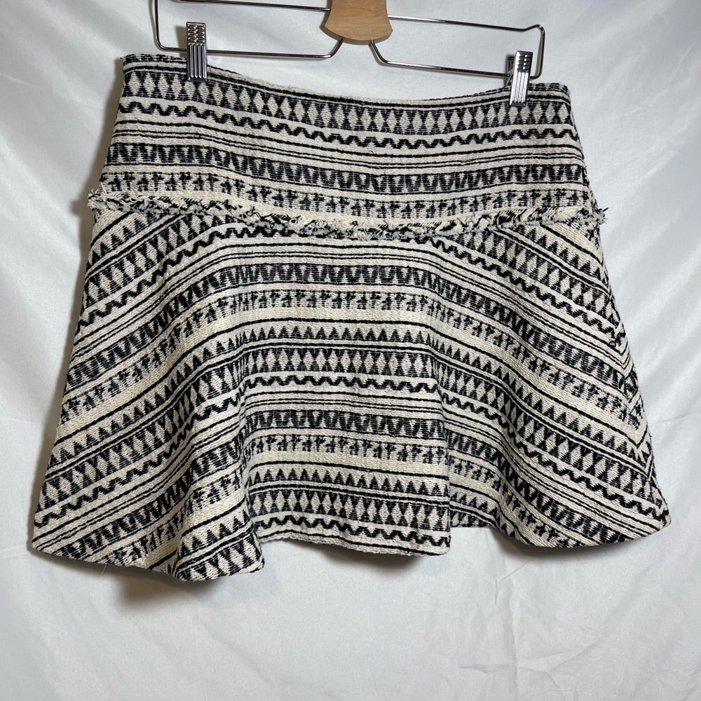Banana Republic Skirt 12 Black White Print Flare Mini Textured Boho